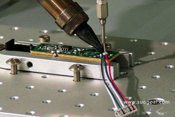 自动焊锡机在各行业的应用范围介绍
